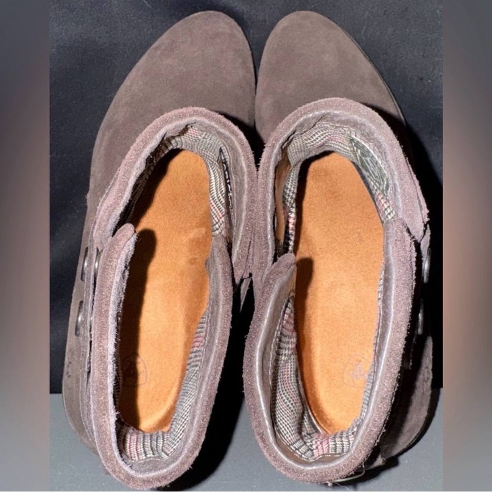 NWOT Ariat Waterproof Charlie Bootie in Chocolate Suede size 9.5 - Picture 10 of 13